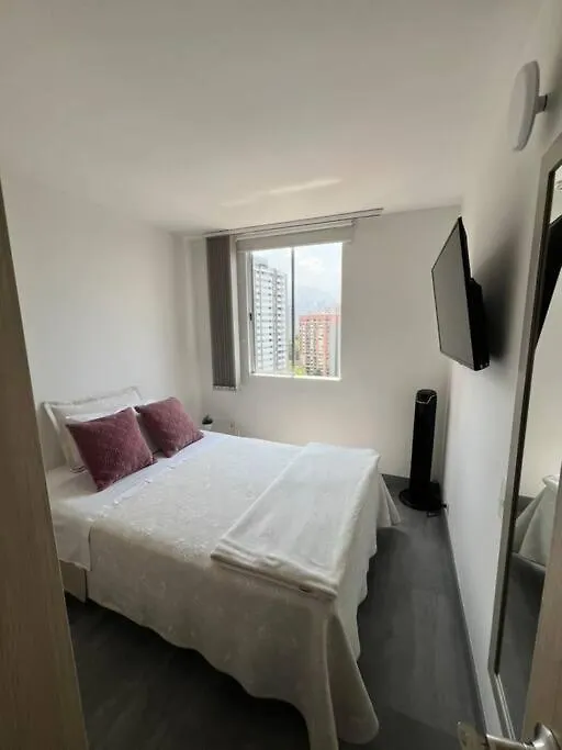 Beautiful Renovated Apart 23Rd Floor - View Medellin 0*,